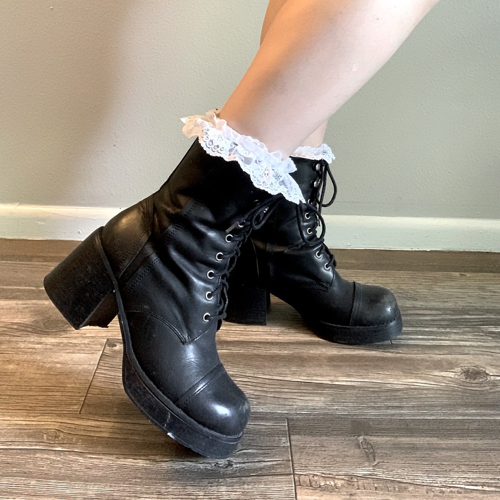 🚫SOLD🚫VINTAGE MUDD ‘TRIXIE’ PLATFORM BOOTS